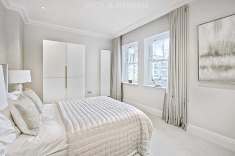 undefined, Lower Teddington Road, Kingston Upon Thames KT1