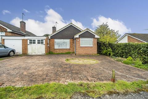 3 bedroom bungalow for sale, Kingsclere,  Hampshire,  RG20