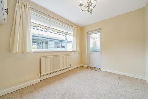3 bedroom bungalow for sale, Kingsclere,  Hampshire,  RG20
