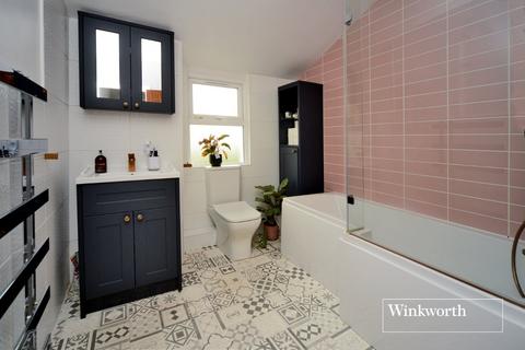 196 Washington Road, Worcester Park, KT4 8JJ