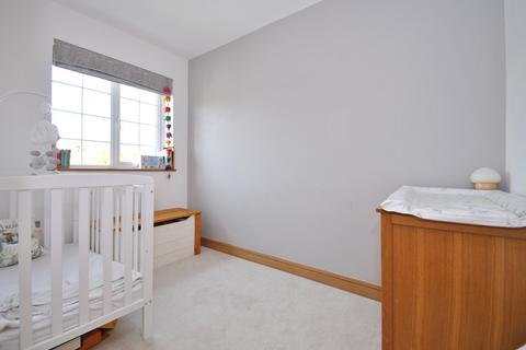 32 Chagny Close, Letchworth Garden City, SG6 4BY