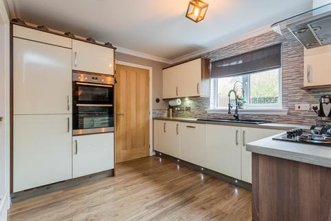5 Gatehead Crescent, Bishopton, PA7 5QP