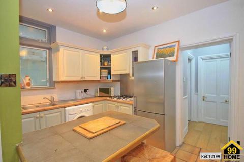 2 bedroom flat for sale, Ellesmere road, Chiswick, London, W4