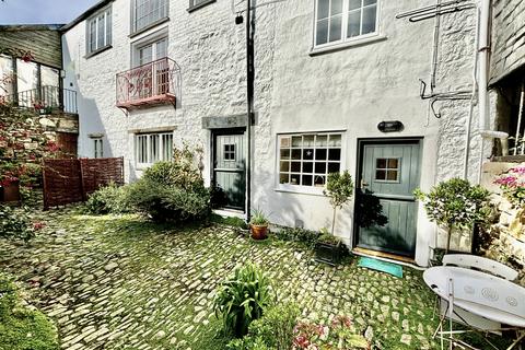 1 bedroom flat for sale, New Street, Penzance, TR18 2NE