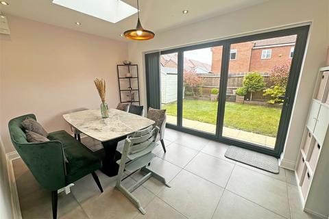 3 bedroom semi-detached house for sale, Burnham Road, Wythall, B47 6AT