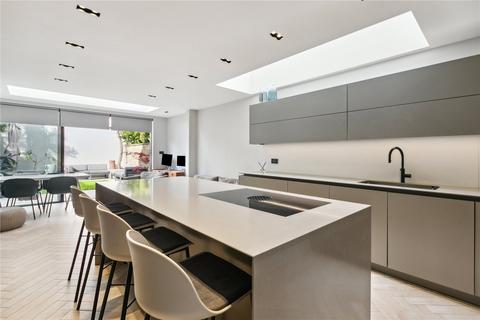 4 bedroom terraced house for sale, Tonsley Street, London, SW18