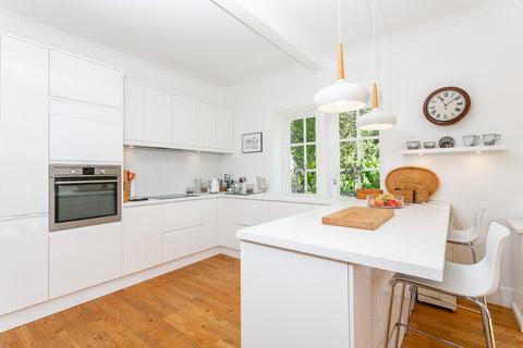 Maryland Cottage Cliff Road, Hythe, CT21 5XH