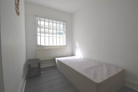 2 bedroom flat to rent, Uxbridge Road, Hanwell