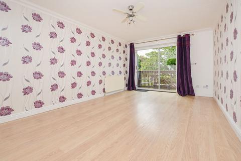 3 bedroom semi-detached house to rent, Marina Village, Runcorn, WA7 3BQ