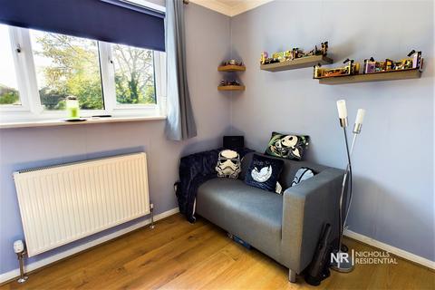 396a Hook Road, Chessington, KT9 1NA