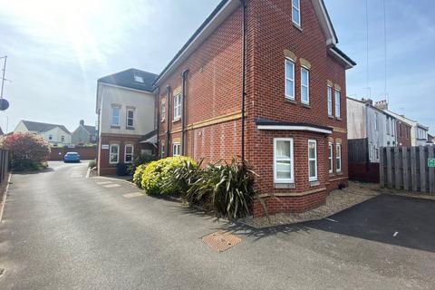 1 bedroom flat to rent, 137 Ringwood Road, Poole, BH14