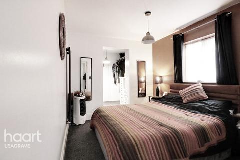 4 bedroom semi-detached house for sale, Limbury Road, Luton