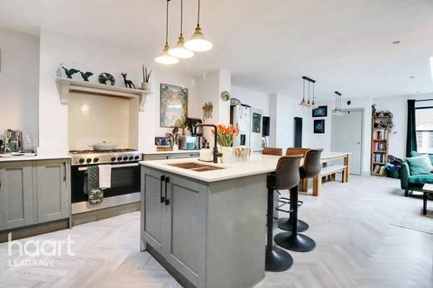 88 Limbury Road, Luton, LU3 2PL
