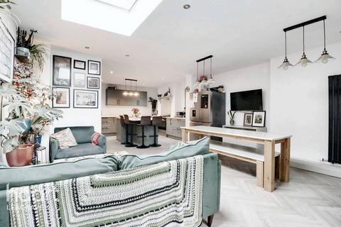 88 Limbury Road, Luton, LU3 2PL