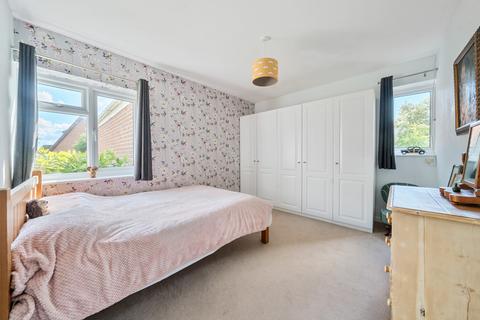 2 bedroom bungalow for sale, Barnett Row, Jacob's Well, Guildford, Surrey, GU4