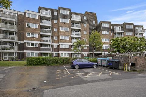 1 bedroom apartment for sale, Wynnstay, Burgess Hill RH15