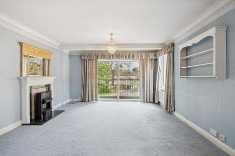 3 bedroom flat for sale, Reynolds Road, Beaconsfield, HP9