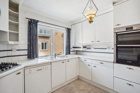 3 bedroom flat for sale, Reynolds Road, Beaconsfield, HP9