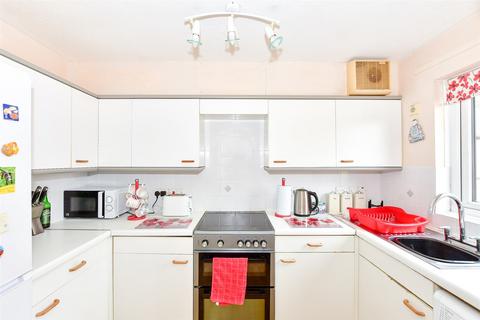 2 bedroom flat for sale, Church Road, Crowborough, East Sussex