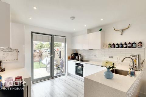 3 bedroom townhouse for sale, Quay Place, Nottingham