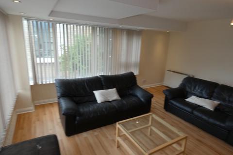 3 bedroom flat to rent, ACT395 Wallace Street, Glasgow G5