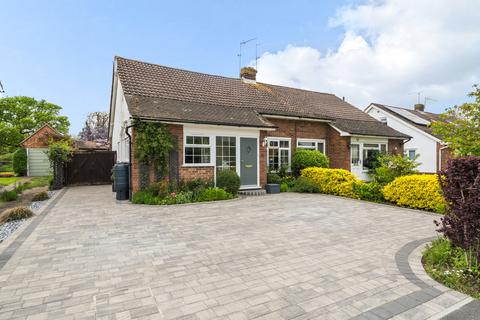 30 Gumbrells Close, Fairlands, Guildford, GU3 3NG
