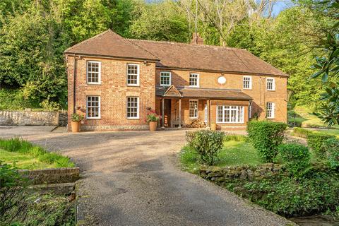 6 bedroom detached house to rent, Basted Mill, Borough Green, Sevenoaks, Kent, TN15