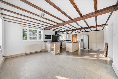 6 bedroom detached house to rent, Basted Mill, Borough Green, Sevenoaks, Kent, TN15