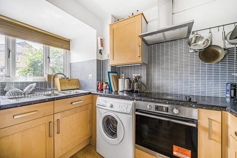 2 bedroom semi-detached house for sale, Chaucer Drive, Bermondsey