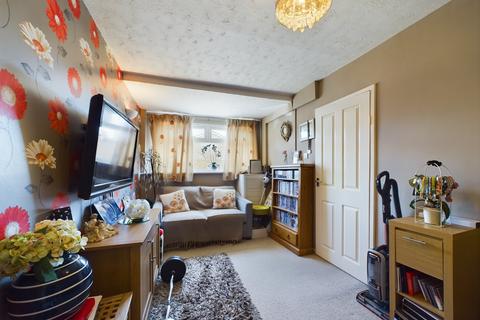 3 bedroom townhouse for sale, Logan Close, Tilehurst, Reading, RG30