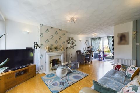 3 bedroom townhouse for sale, Logan Close, Tilehurst, Reading, RG30