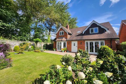 3 bedroom detached house for sale, Iwerne Minster