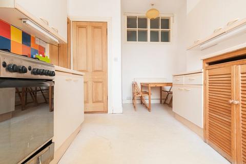 2 bedroom flat to rent, 1468L – Spottiswoode Road, Edinburgh, EH9 1BQ