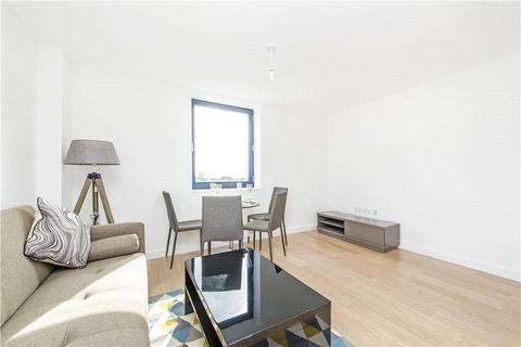 1 bedroom apartment to rent, High Road, London, N12