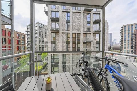 2 bedroom flat to rent, Mercury House, Canning Town, London, E16