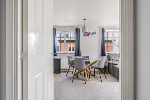 61 Ampthill Way, Faringdon, SN7 7GS