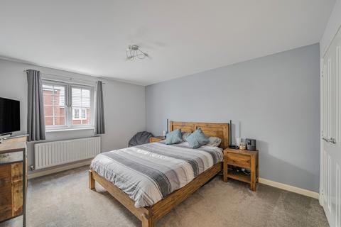 61 Ampthill Way, Faringdon, SN7 7GS