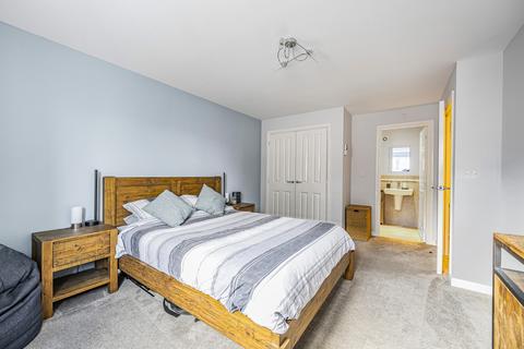 61 Ampthill Way, Faringdon, SN7 7GS