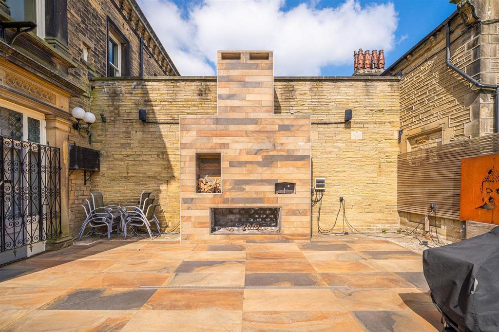 SUN TERRACE.jpg