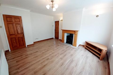 3 bedroom semi-detached house to rent, Montagu Avenue, Leeds, West Yorkshire, LS8