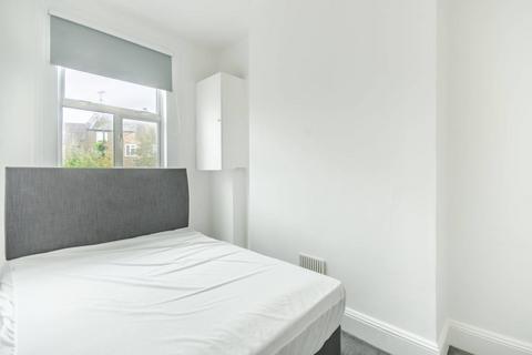 2 bedroom flat for sale, Epirus Road, Fulham, London, SW6