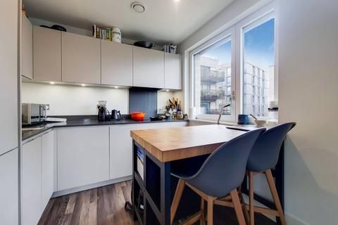 2 bedroom flat to rent, Moulding Lane, Deptford, LONDON, SE14