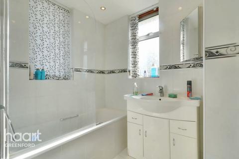 15 Chinnor Crescent, Greenford, UB6 9NU
