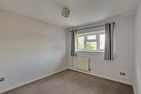 2 bedroom maisonette to rent, Crawley, Crawley RH10