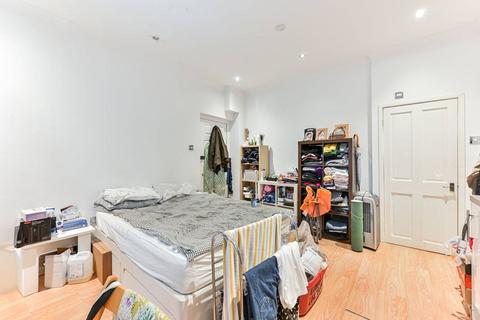 Studio to rent, ELVASTON PLACE, South Kensington, London, SW7