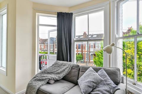 3 bedroom flat for sale, WOODSIDE ROAD, Wood Green, London, N22