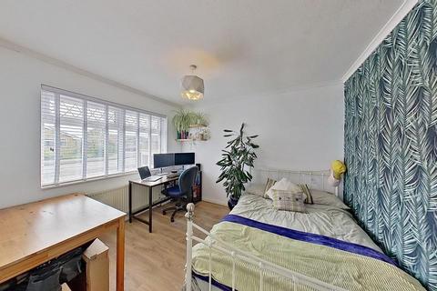 57 Blackburn Road, Greenhill, Herne Bay, CT6 7RG