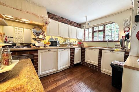 2 bedroom terraced house for sale, Hillcrest Road, Newhaven