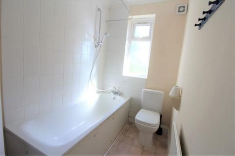 2 bedroom maisonette to rent, Meadway Close, High Barnet