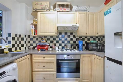 2 bedroom flat for sale, Osprey Close, West Drayton UB7
